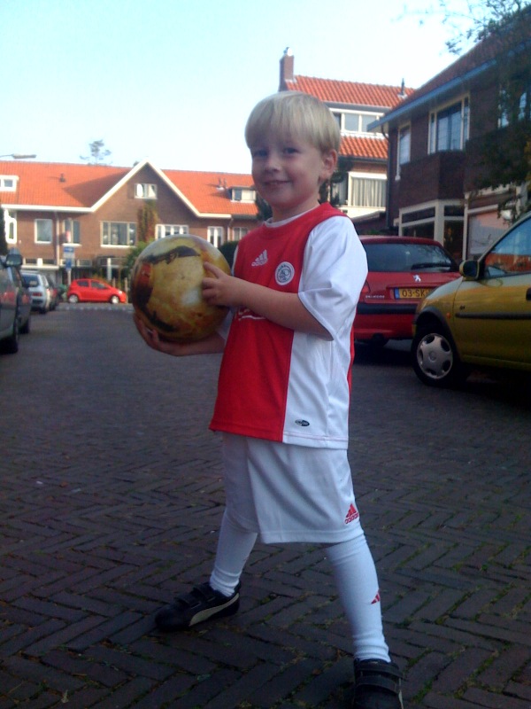 Gijs in ajax shirt